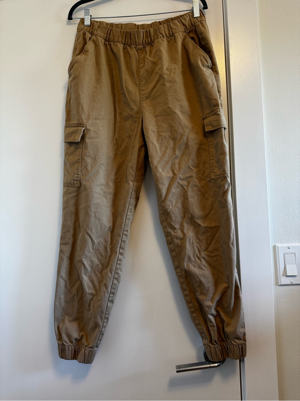 H&M Divided Tan Khaki Elastic Waist Cargo Jogger Pants Small Small
